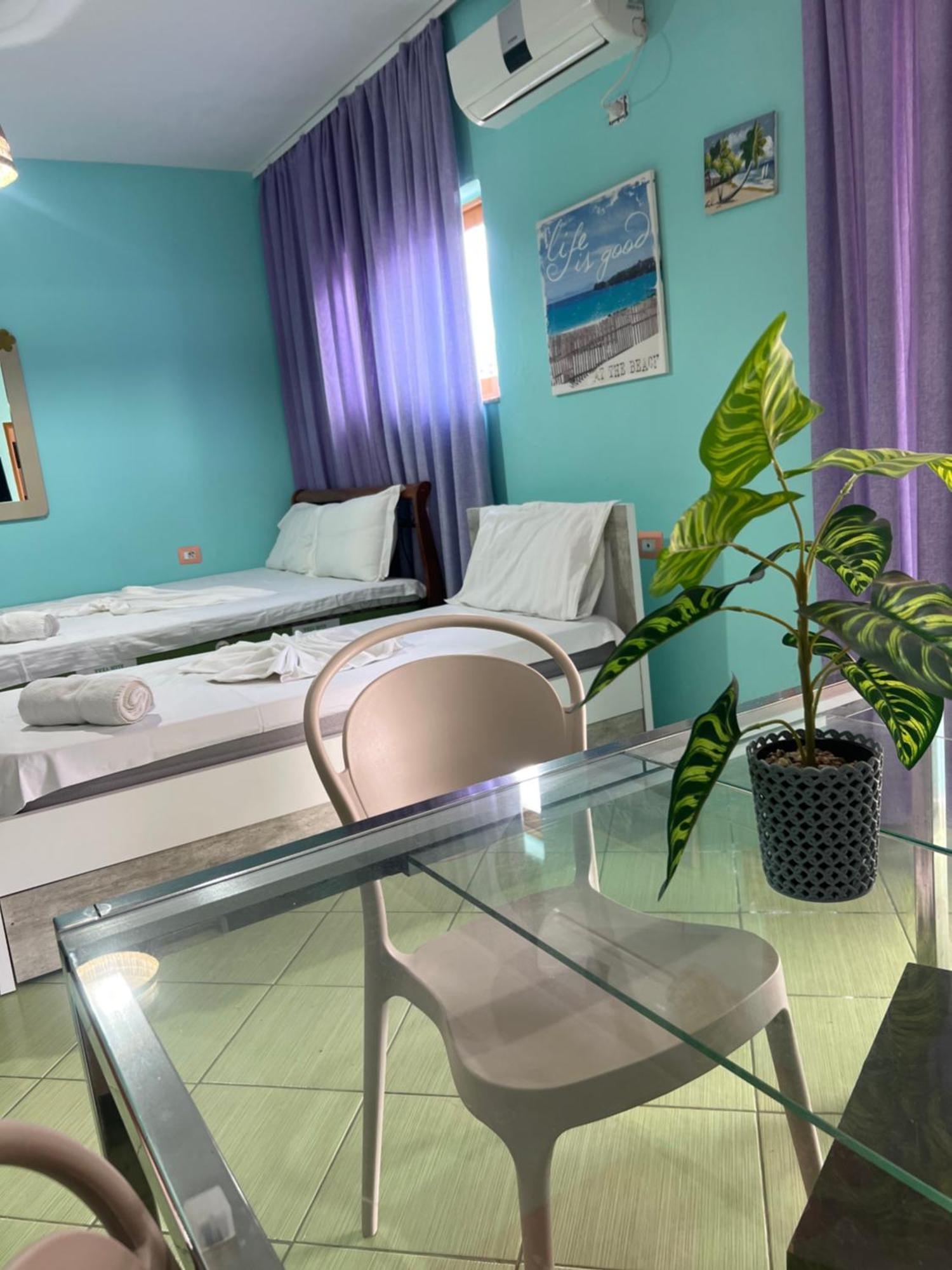 Majki Beach Apartments Sarandë Exteriör bild