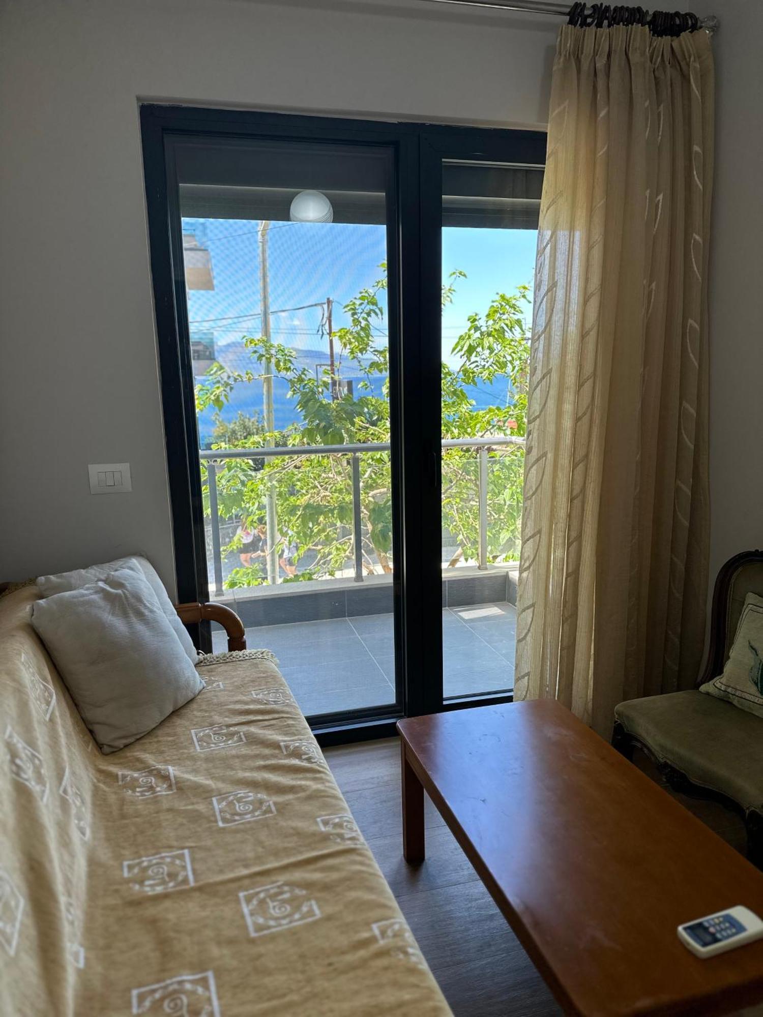 Majki Beach Apartments Sarandë Exteriör bild